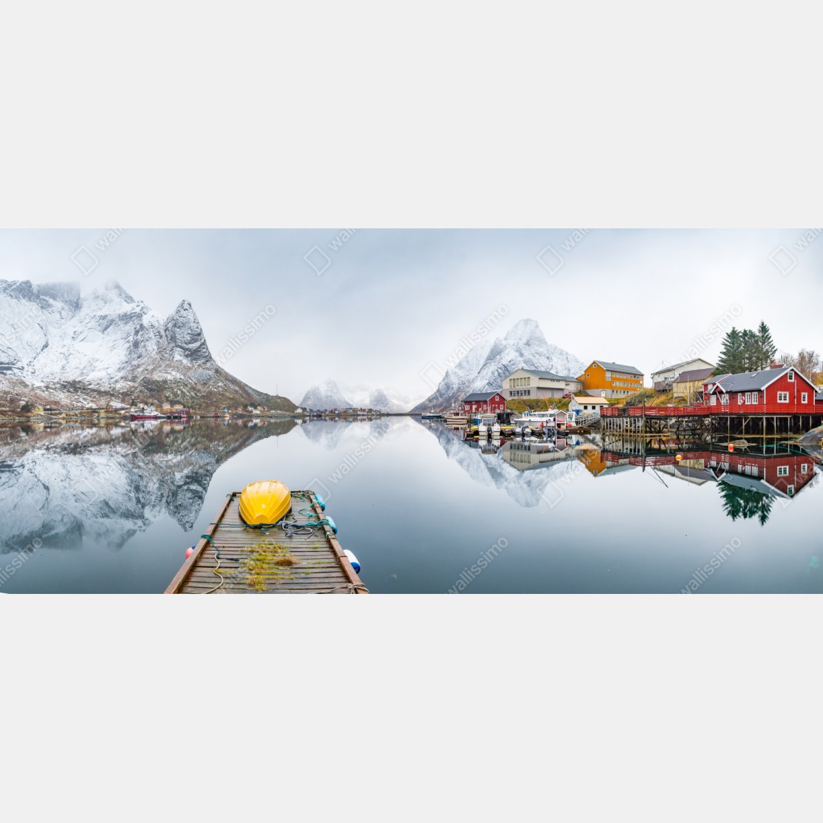 Repositionierbarer Aufkleber spiegelglatter fjord mit bergkulisse – Wallnifity® Repositionierbarer Aufkleber spiegelglatter fjord mit bergkulisse – Wallnifity®