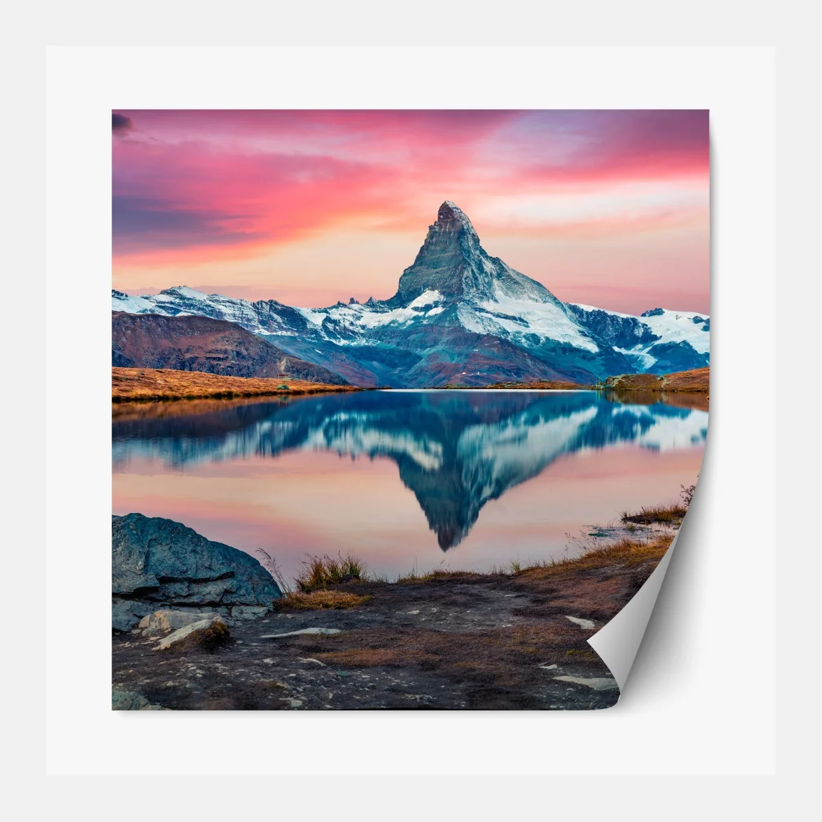 Repositionierbarer Aufkleber majestätisches Matterhorn spiegelt sich im Stellisee – Wallnifity® Repositionierbarer Aufkleber majestätisches Matterhorn spiegelt sich im Stellisee – Wallnifity®