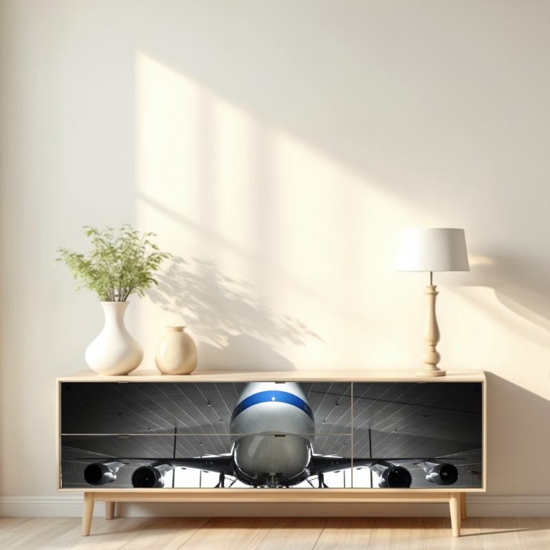 Repositionierbarer Aufkleber frachter im hangar - frontansicht des jets – Wallnifity® Repositionierbarer Aufkleber frachter im hangar - frontansicht des jets – Wallnifity®
