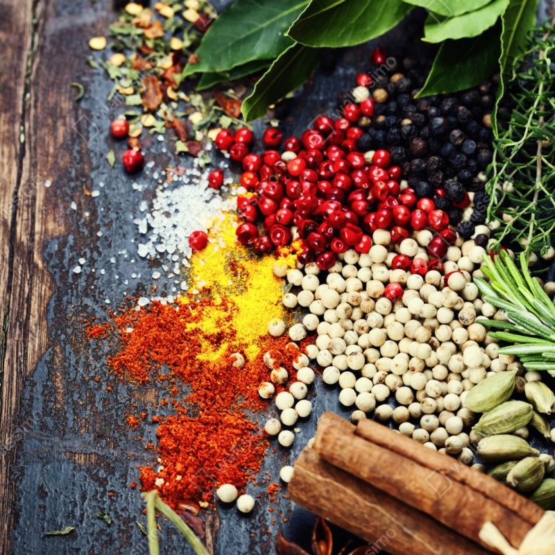 Schrankaufkleber buntes gewürzsortiment auf rustikalem holz – Wallnifity® Schrankaufkleber buntes gewürzsortiment auf rustikalem holz – Wallnifity®