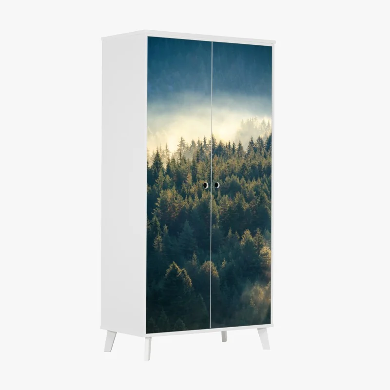 Schrankaufkleber nebliger kiefernwald im morgenlicht – Wallnifity® Schrankaufkleber nebliger kiefernwald im morgenlicht – Wallnifity®