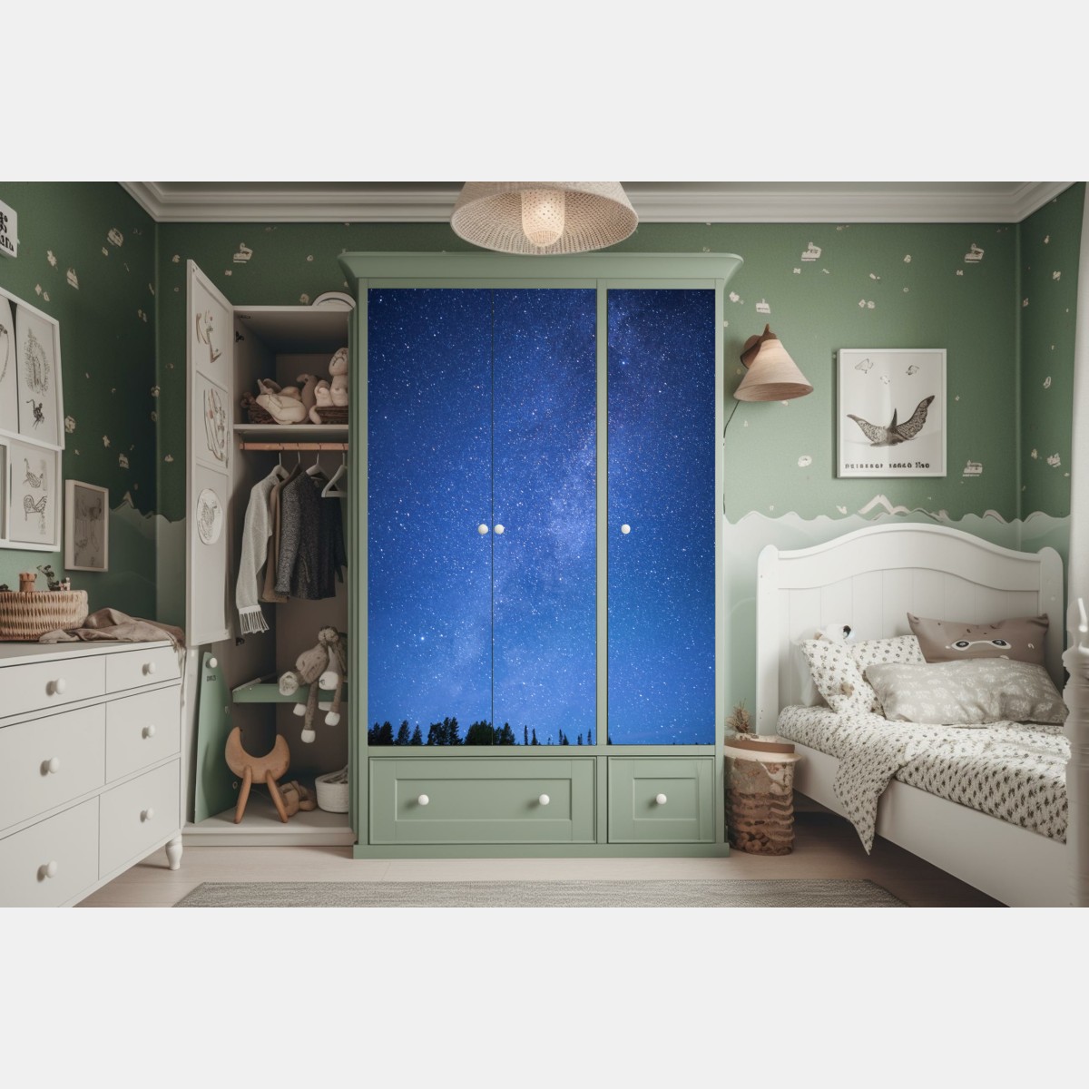 Schrankaufkleber sternenklare Milchstraße über dem Wald – Wallnifity®