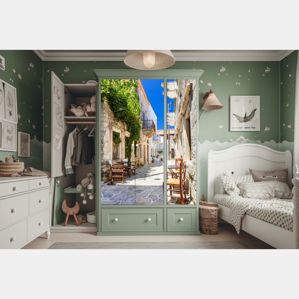 Schrankaufkleber sonnenbeschienene mediterrane gasse mit caféstühlen – Wallnifity® Schrankaufkleber sonnenbeschienene mediterrane gasse mit caféstühlen – Wallnifity®