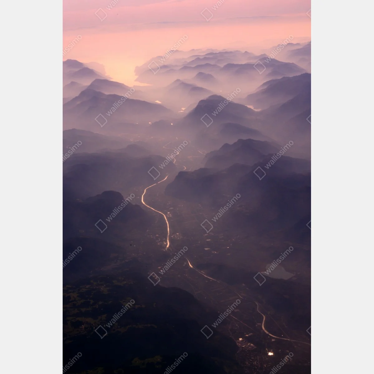 Schrankaufkleber nebliges pastell bergtal – Wallnifity® Schrankaufkleber nebliges pastell bergtal – Wallnifity®