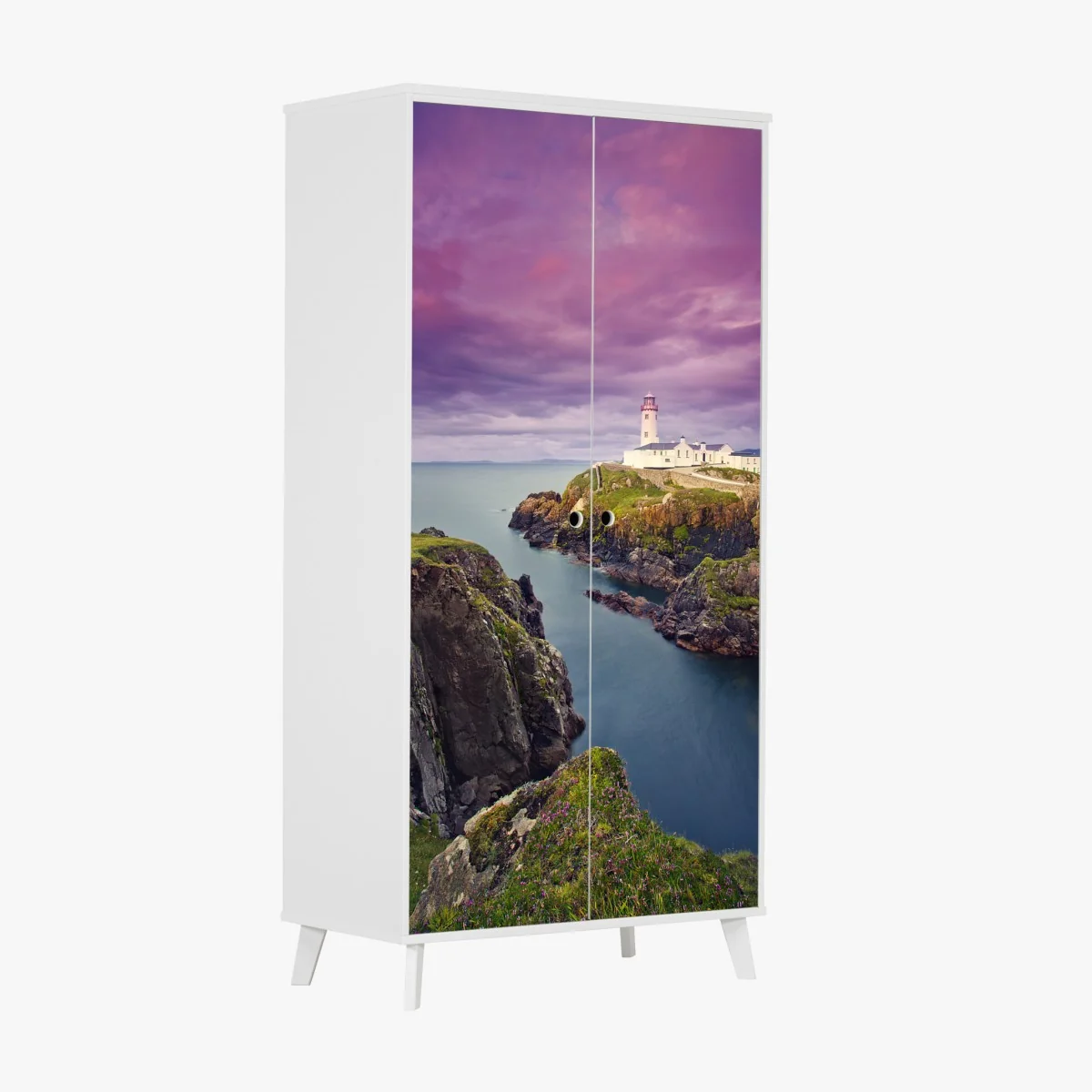 Schrankaufkleber lila leuchtturm an steiler küste – Wallnifity® Schrankaufkleber lila leuchtturm an steiler küste – Wallnifity®