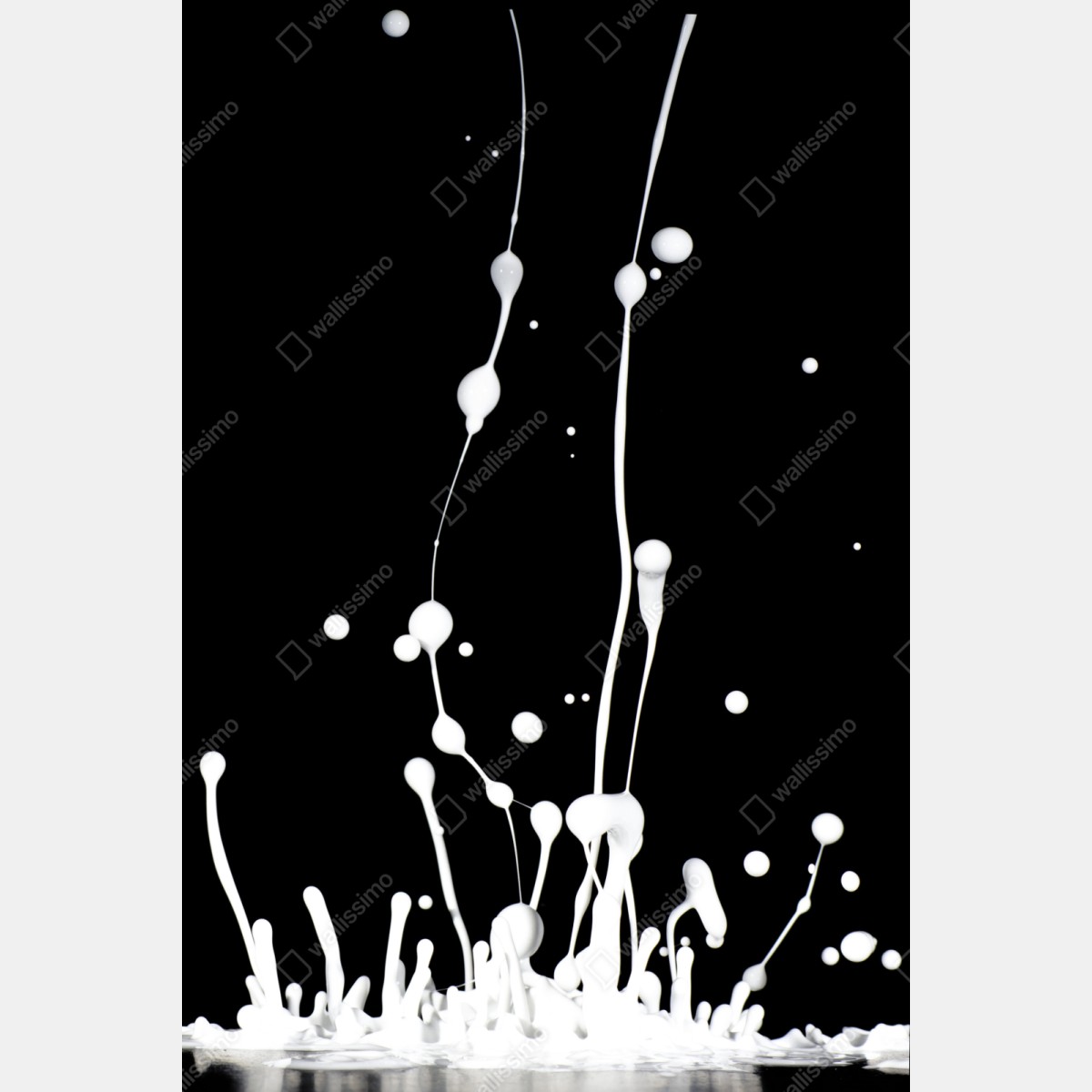 Schrankaufkleber weiße flüssigkeitsspritzer auf schwarzem hintergrund – Wallnifity®