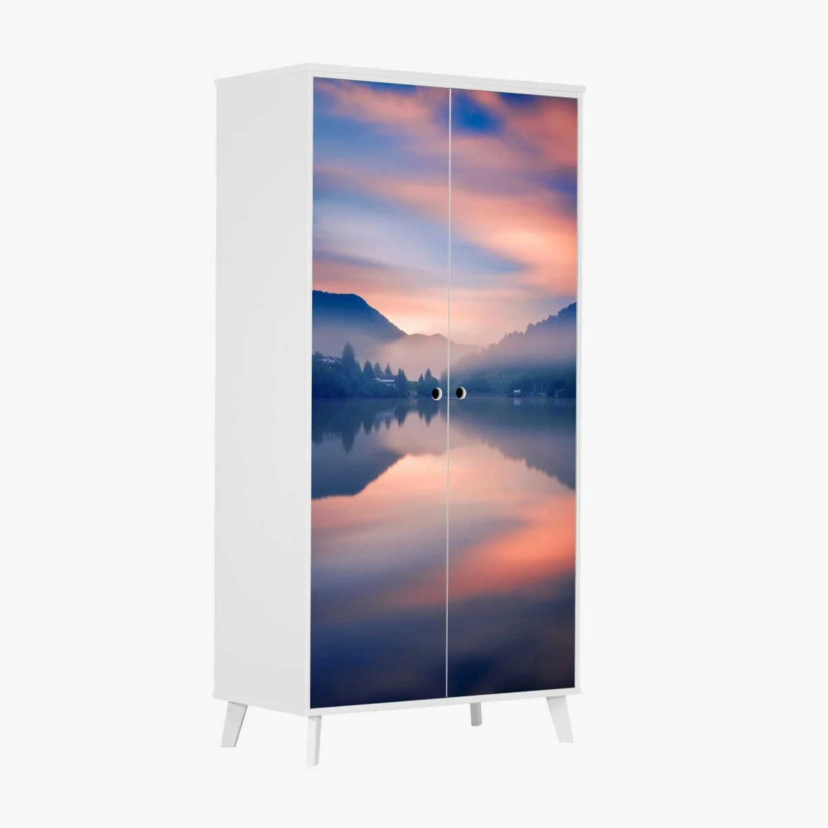 Schrankaufkleber nebeliger bergsee bei dämmerung – Wallnifity® Schrankaufkleber nebeliger bergsee bei dämmerung – Wallnifity®