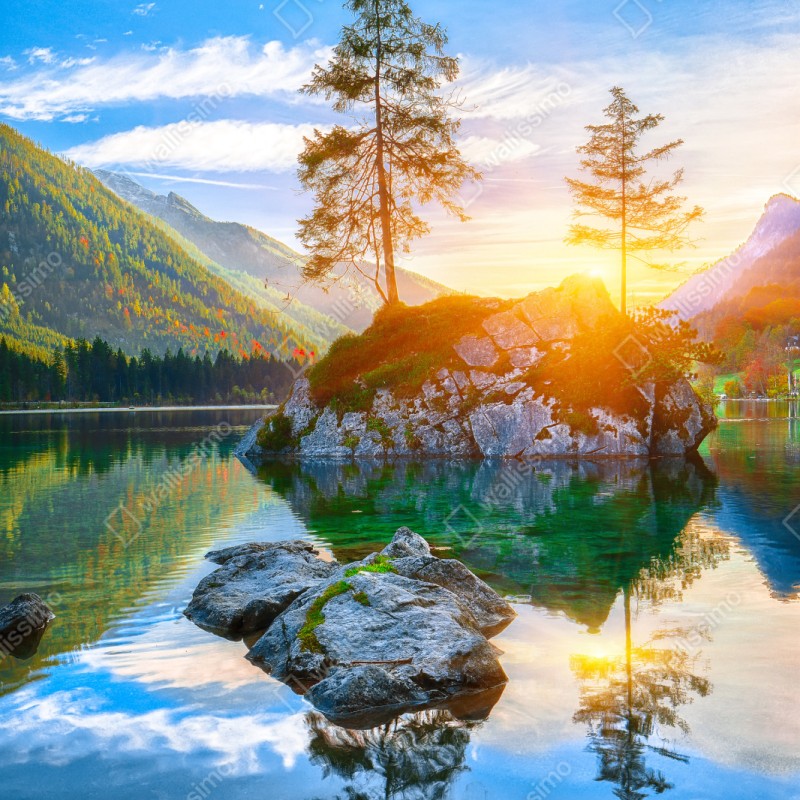 Schrankaufkleber sonnenuntergang über Hintersee felseninsel – Wallnifity® Schrankaufkleber sonnenuntergang über Hintersee felseninsel – Wallnifity®