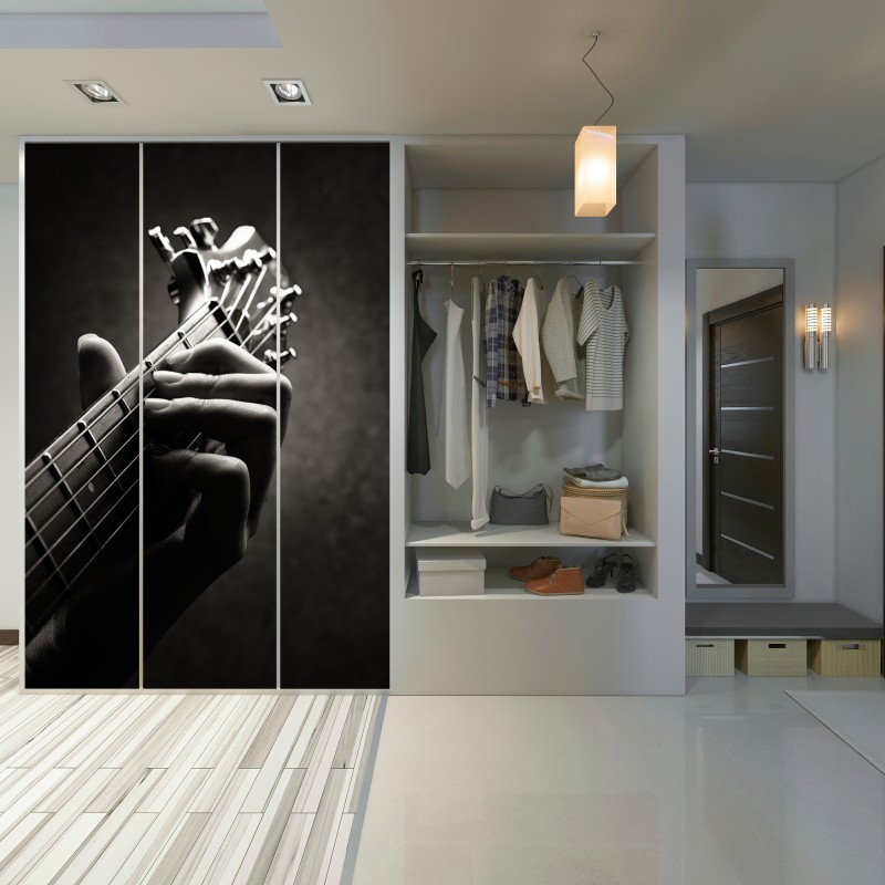 Schrankaufkleber nahaufnahme der hand auf dem griffbrett – Wallnifity® Schrankaufkleber nahaufnahme der hand auf dem griffbrett – Wallnifity®