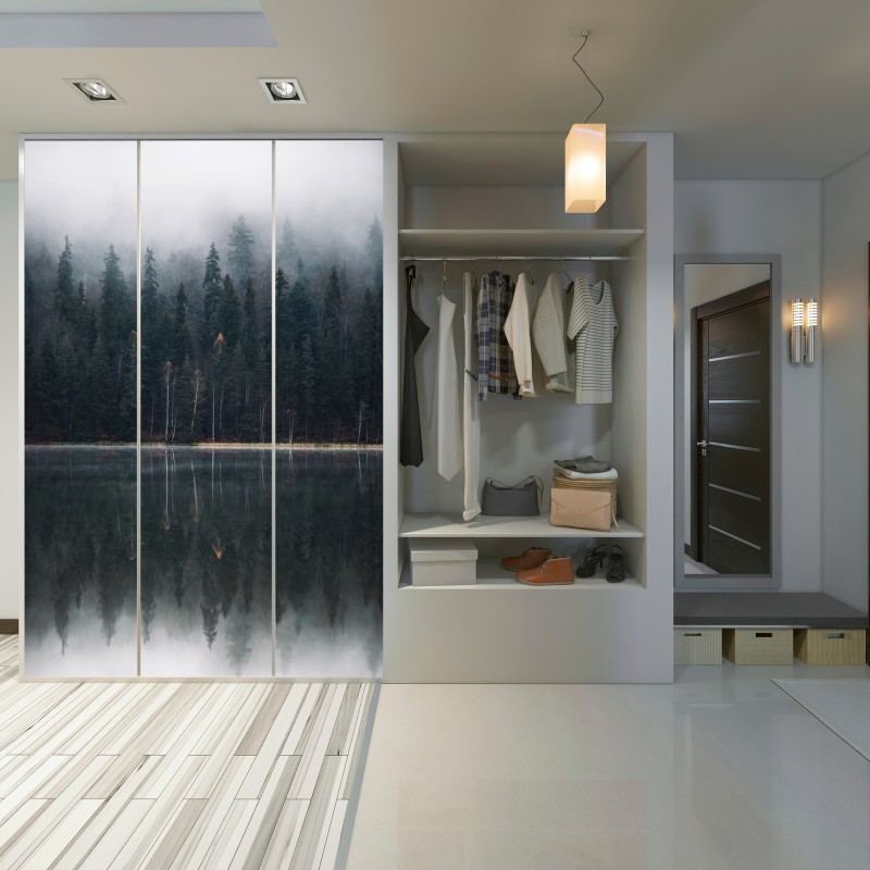 Schrankaufkleber neblige waldreflexion – Wallnifity®