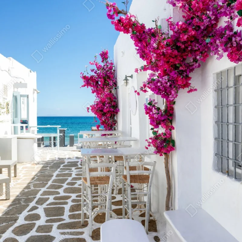 Schrankaufkleber sonnige mediterrane gasse mit bougainvillea – Wallnifity® Schrankaufkleber sonnige mediterrane gasse mit bougainvillea – Wallnifity®