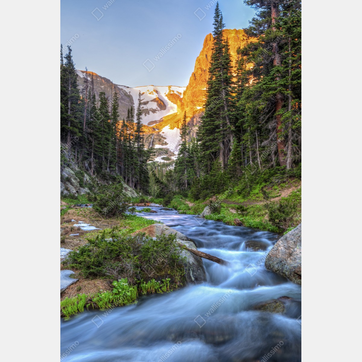 Schrankaufkleber goldener gipfel über alpenbach – Wallnifity® Schrankaufkleber goldener gipfel über alpenbach – Wallnifity®