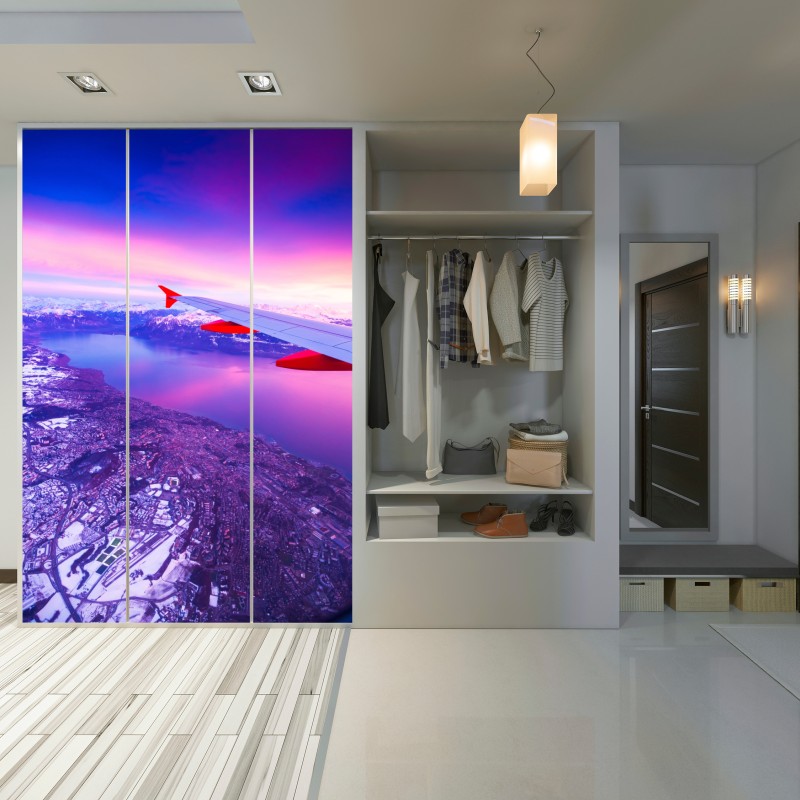 Schrankaufkleber luftaufnahme einer stadt am see bei sonnenuntergang – Wallnifity® Schrankaufkleber luftaufnahme einer stadt am see bei sonnenuntergang – Wallnifity®