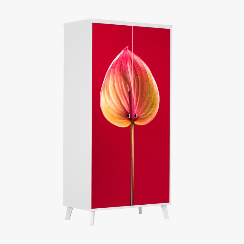 Schrankaufkleber tiefrote blüten mit wassertropfen – Wallnifity®