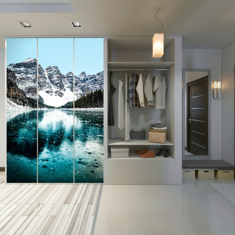 Schrankaufkleber eisiger türkissee mit bergreflexion – Wallnifity® Schrankaufkleber eisiger türkissee mit bergreflexion – Wallnifity®