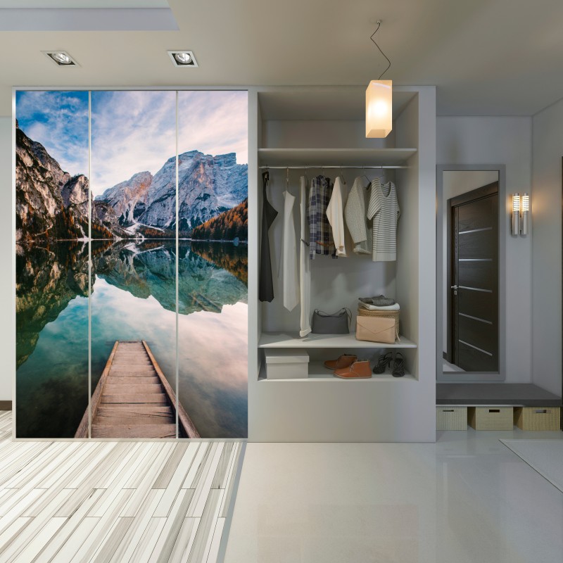 Schrankaufkleber ruhiger alpensee mit hölzernem steg – Wallnifity® Schrankaufkleber ruhiger alpensee mit hölzernem steg – Wallnifity®