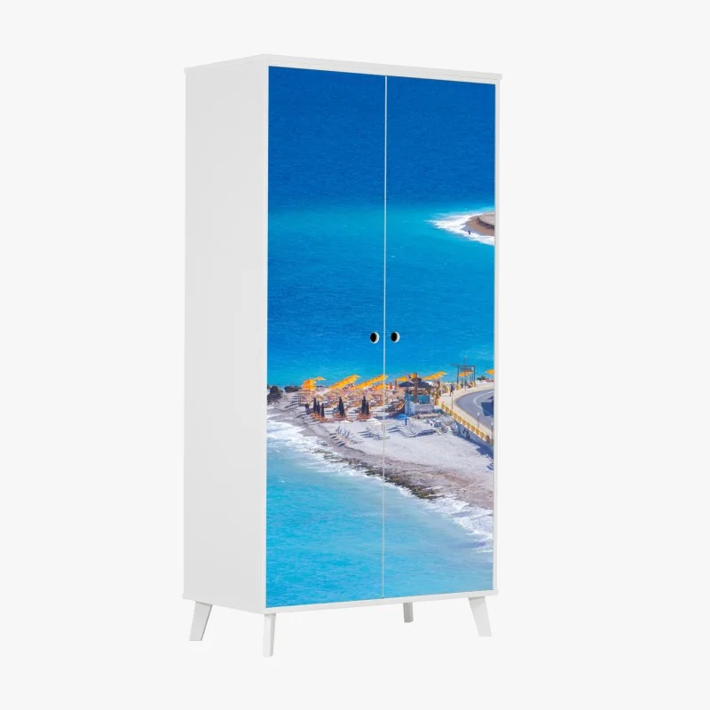 Schrankaufkleber ruhiger monochromer see mit reflexionen – Wallnifity®
