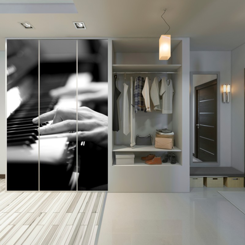 Schrankaufkleber intime hände auf klaviertasten in monochrom – Wallnifity® Schrankaufkleber intime hände auf klaviertasten in monochrom – Wallnifity®