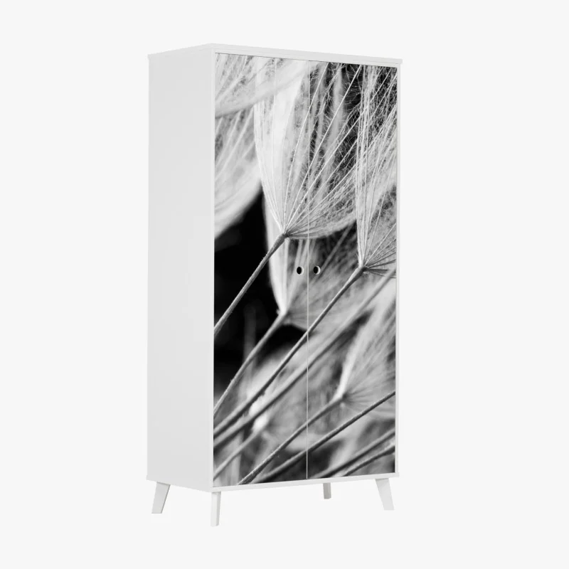 Schrankaufkleber zarte nahaufnahme von löwenzahnsamen in monochrom – Wallnifity®