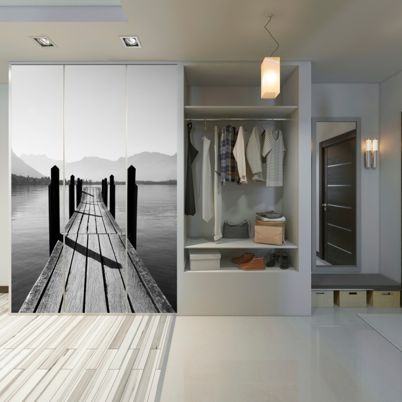 Schrankaufkleber ruhiger steg am see in schwarzweiß – Wallnifity® Schrankaufkleber ruhiger steg am see in schwarzweiß – Wallnifity®