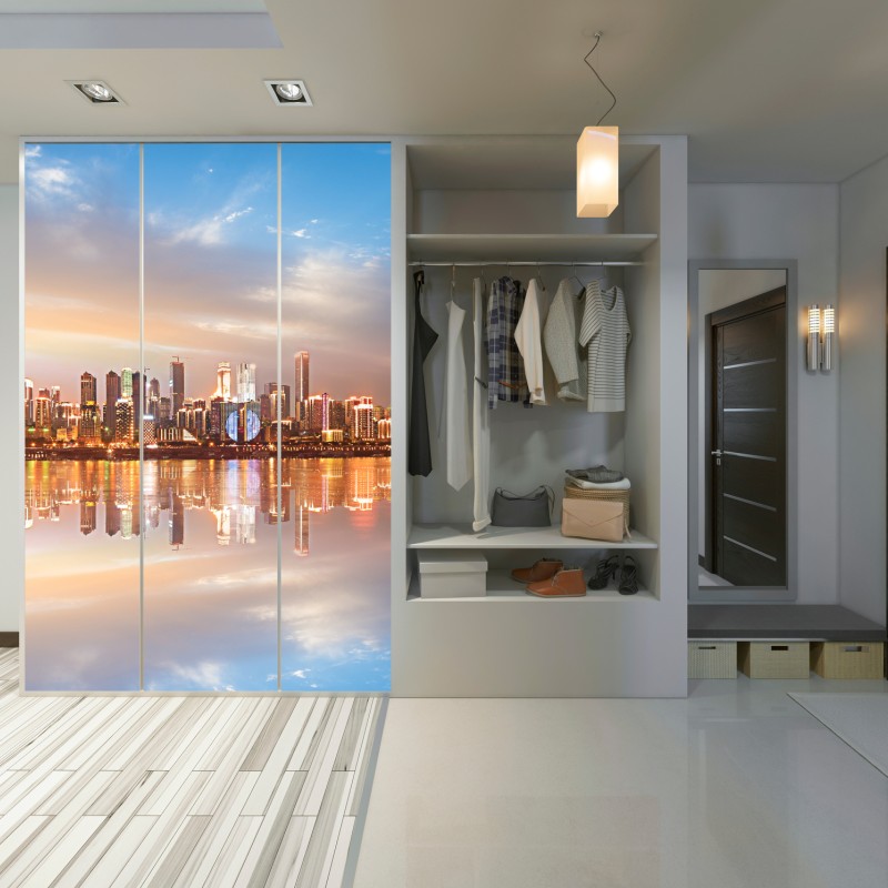 Schrankaufkleber stadtsilhouette im spiegelbild bei dämmerung – Wallnifity® Schrankaufkleber stadtsilhouette im spiegelbild bei dämmerung – Wallnifity®