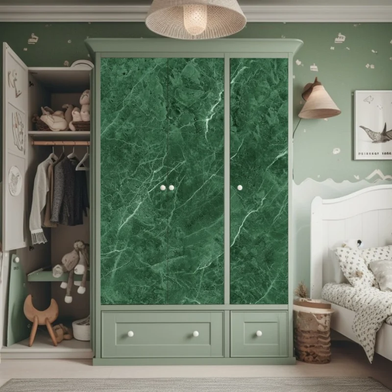 Schrankaufkleber herbstlicher waldweg mit goldenen blättern – Wallnifity®