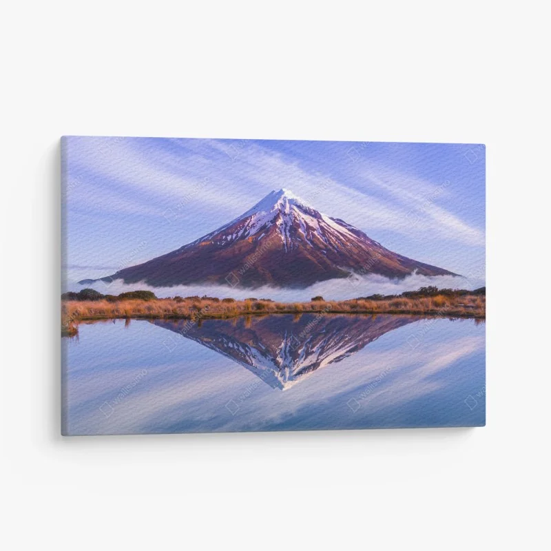 Leinwandbild majestätische bergspiegelung bei sonnenaufgang