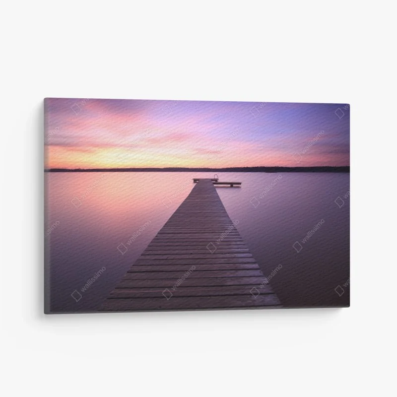 Leinwandbild ruhiger pastellsonnenuntergang am see mit steg