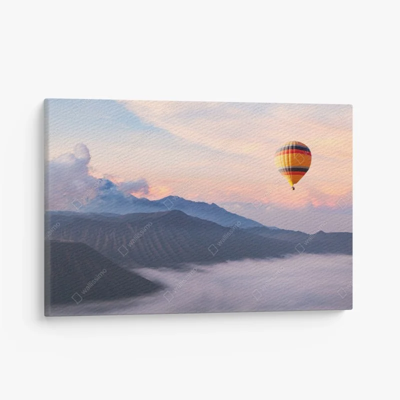 Leinwandbild heißluftballon über nebelige berge