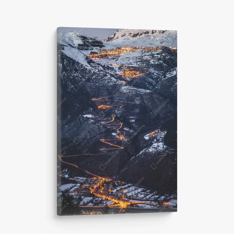 Leinwandbild Alpe d'Huez nächtliche auffahrt auf der serpentinenstraße