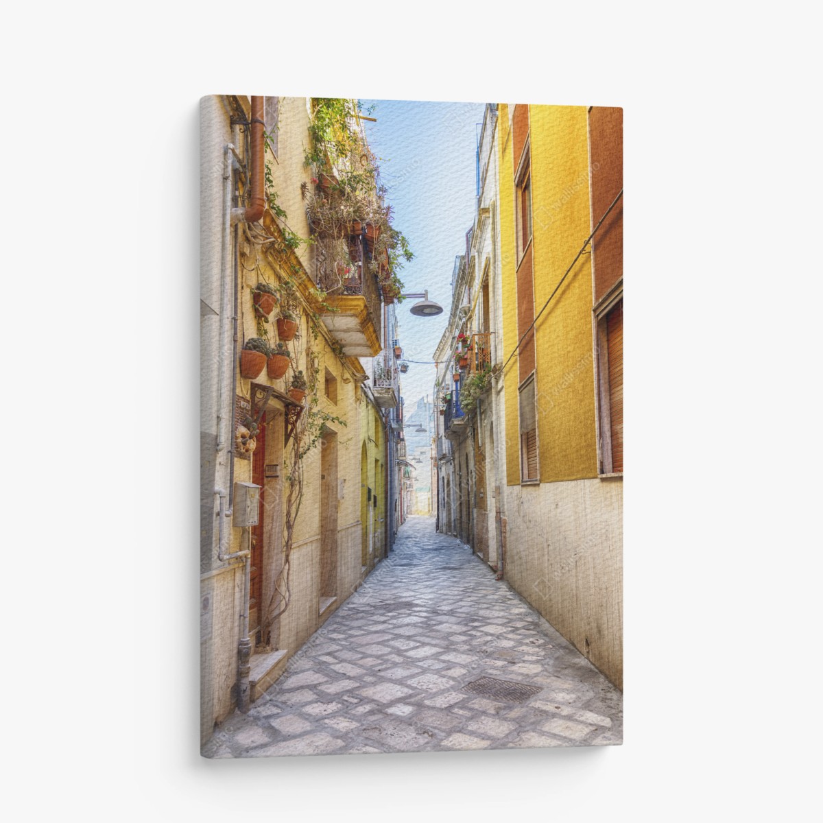 Leinwandbild sonnige gasse in Brindisi – Wallnifity®