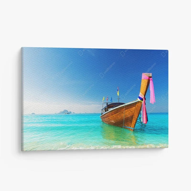 Leinwandbild langheckboot am türkisfarbenen strand, Andamanensee