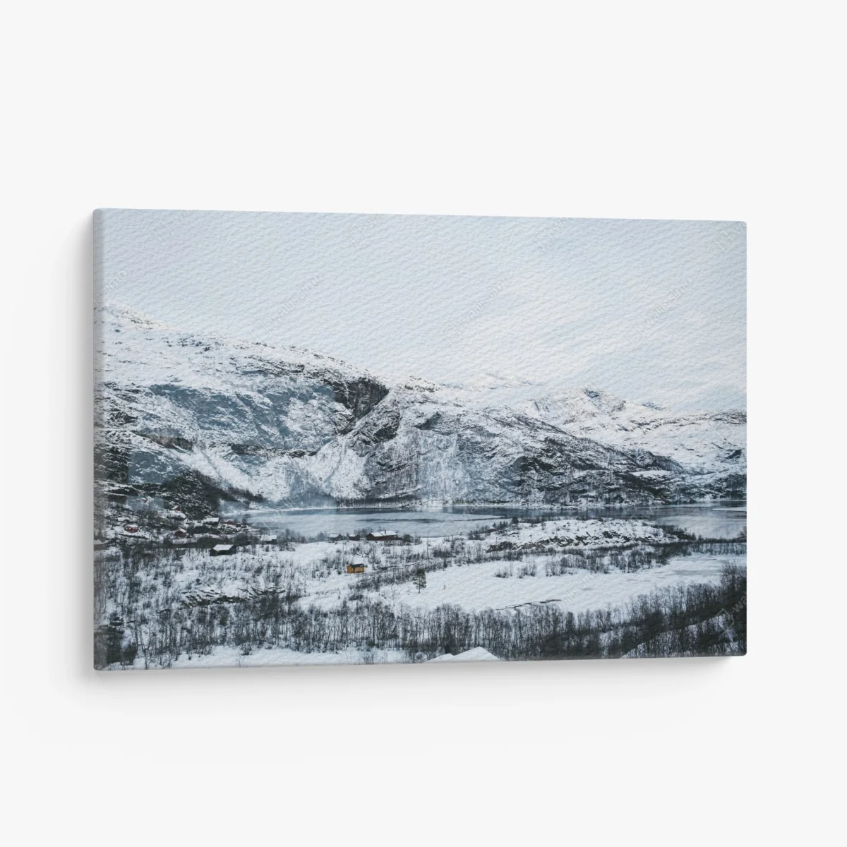 Leinwandbild ruhige winterliche berglandschaft über zugefrorenem see – Wallnifity® Leinwandbild ruhige winterliche berglandschaft über zugefrorenem see – Wallnifity®