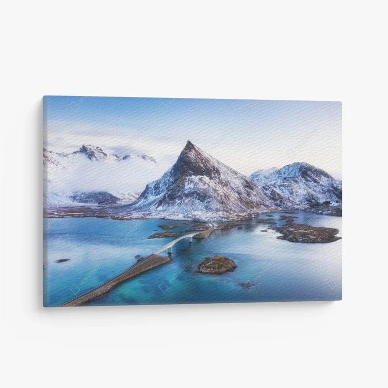 Leinwandbild Lofoten brücke und berg aus der luft