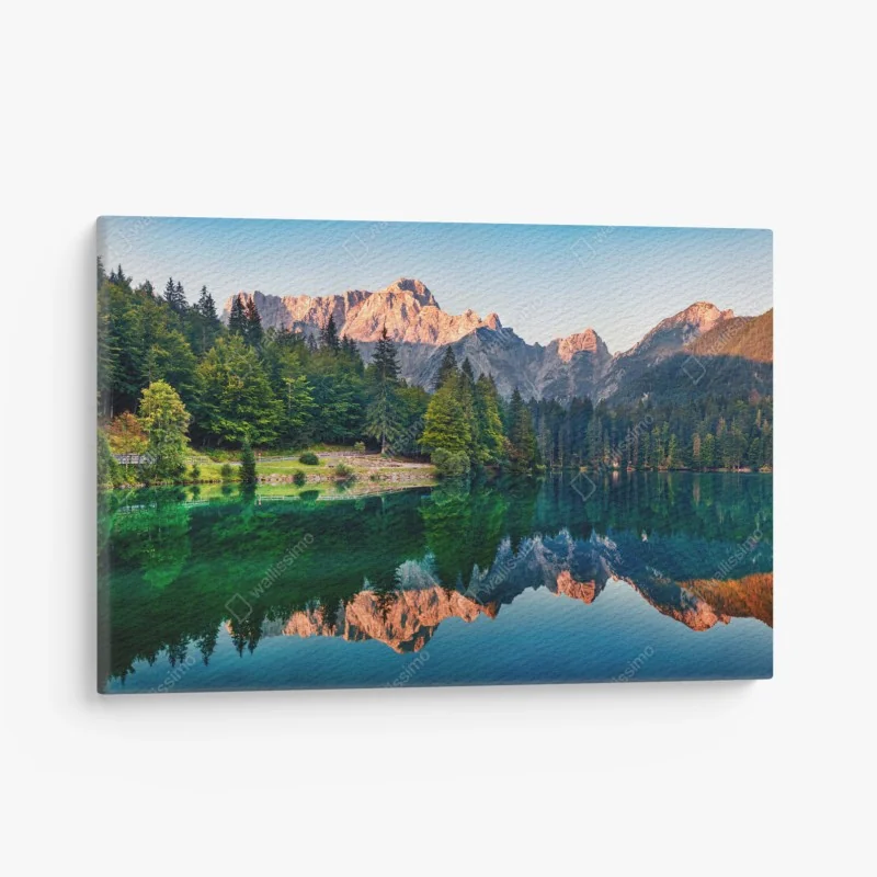 Leinwandbild ruhiger morgen am Fusine See, Julische Alpen