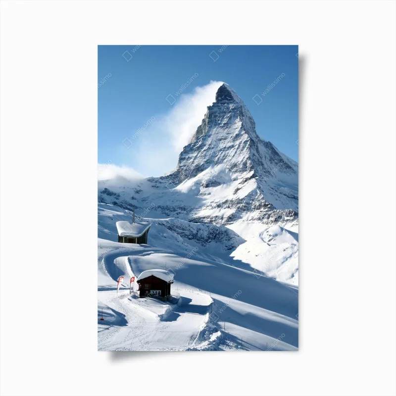 Poster majestätischer alpiner gipfel im winter