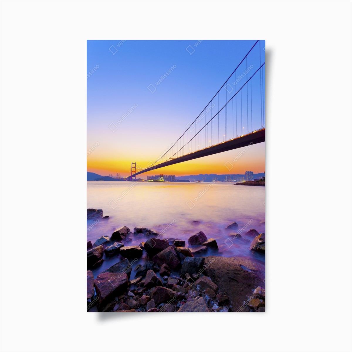 Poster goldener sonnenuntergang über hängebrücke – Wallnifity® Poster goldener sonnenuntergang über hängebrücke – Wallnifity®