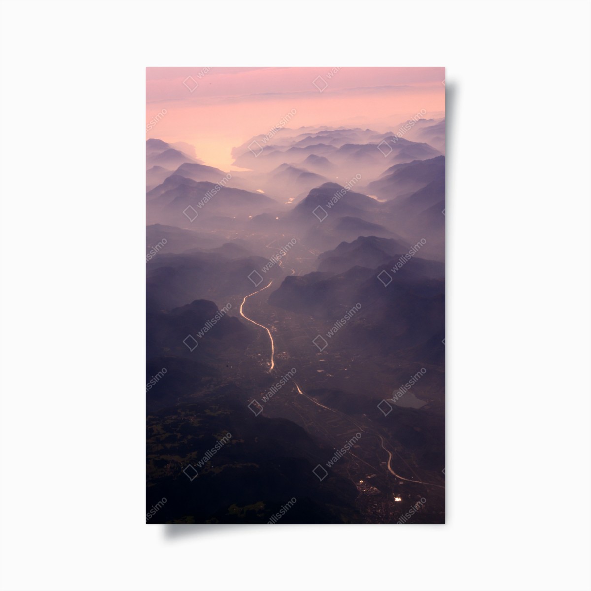 Poster nebliges pastell bergtal – Wallnifity®