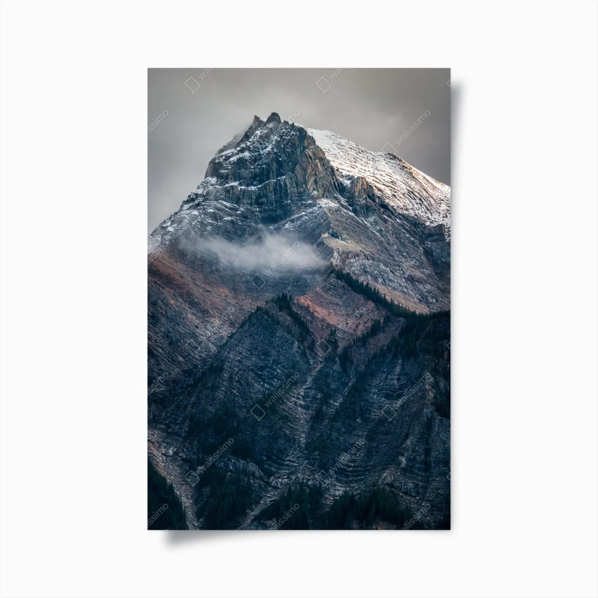 Poster dramatischer alpiner gipfel im nebel – Wallnifity®