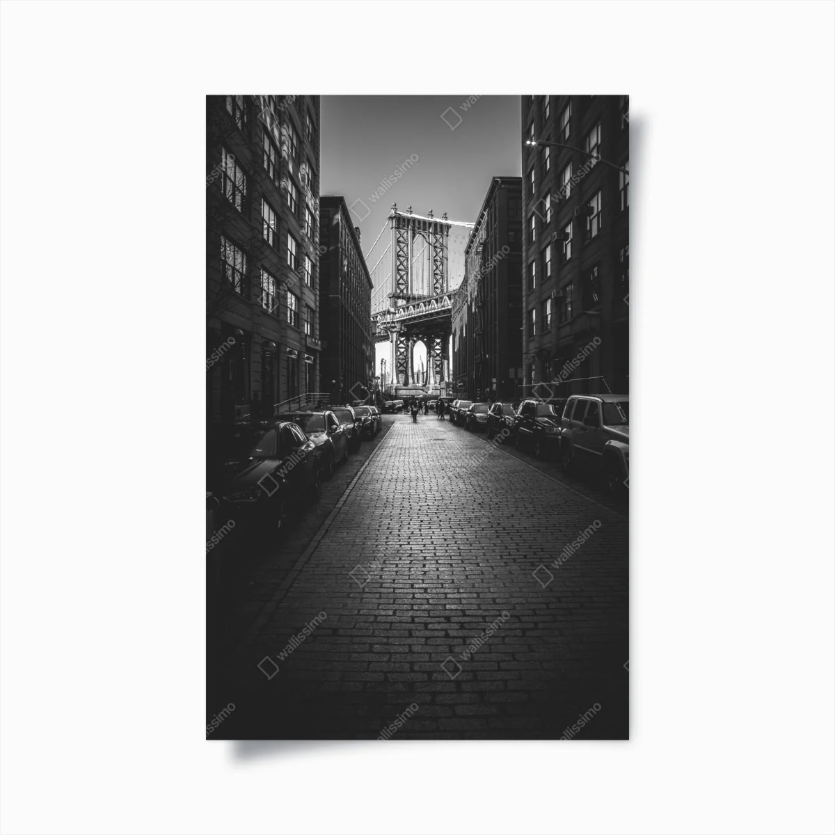 Poster Manhattan Bridge im rahmen einer gepflasterten straße – Wallnifity® Poster Manhattan Bridge im rahmen einer gepflasterten straße – Wallnifity®