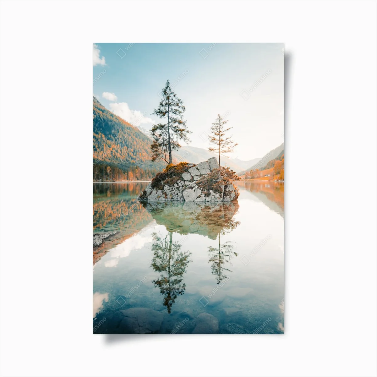 Poster sonnenbeleuchtete felsinsel am Hintersee – Wallnifity® Poster sonnenbeleuchtete felsinsel am Hintersee – Wallnifity®