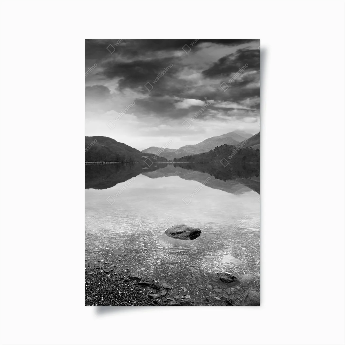 Poster ruhiger bergsee mit spiegelung – Wallnifity® Poster ruhiger bergsee mit spiegelung – Wallnifity®