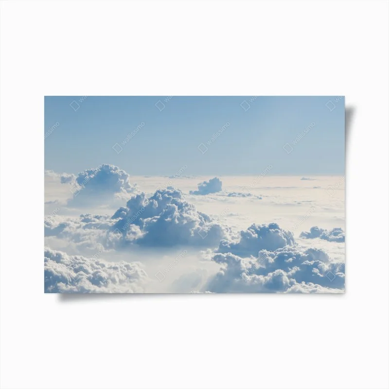 Poster luftige wolkenlandschaft im soften blau
