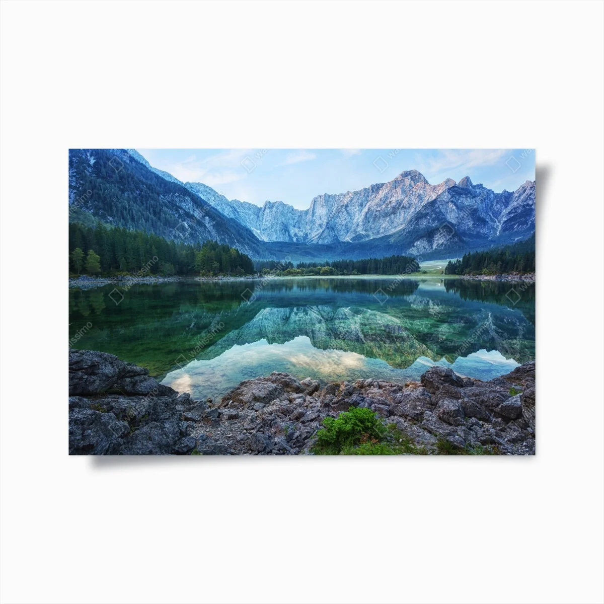 Poster früher morgen am See Fusine, Julische Alpen – Wallnifity® Poster früher morgen am See Fusine, Julische Alpen – Wallnifity®