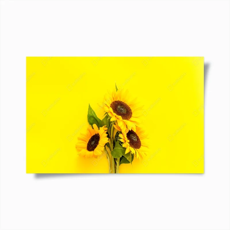 Poster leuchtender sonnenblumenstrauß auf gelbem hintergrund