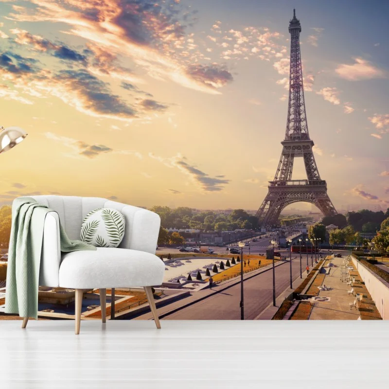 Fototapete sonnenbeschienener blick auf den Eiffelturm bei dämmerung