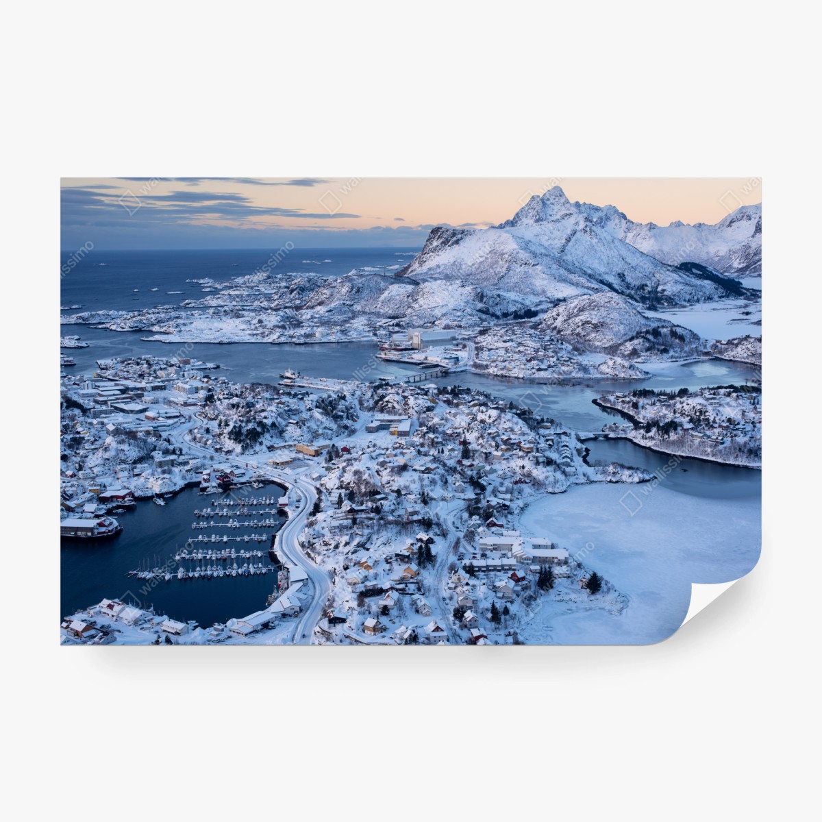 Fototapete winterliche luftaufnahme des hafens von Svolvaer, Norwegen – Wallnifity® Fototapete winterliche luftaufnahme des hafens von Svolvaer, Norwegen – Wallnifity®