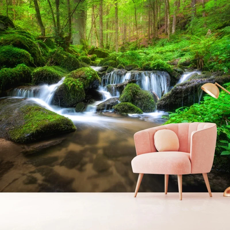 Fototapete ruhiger moosiger waldwasserfall