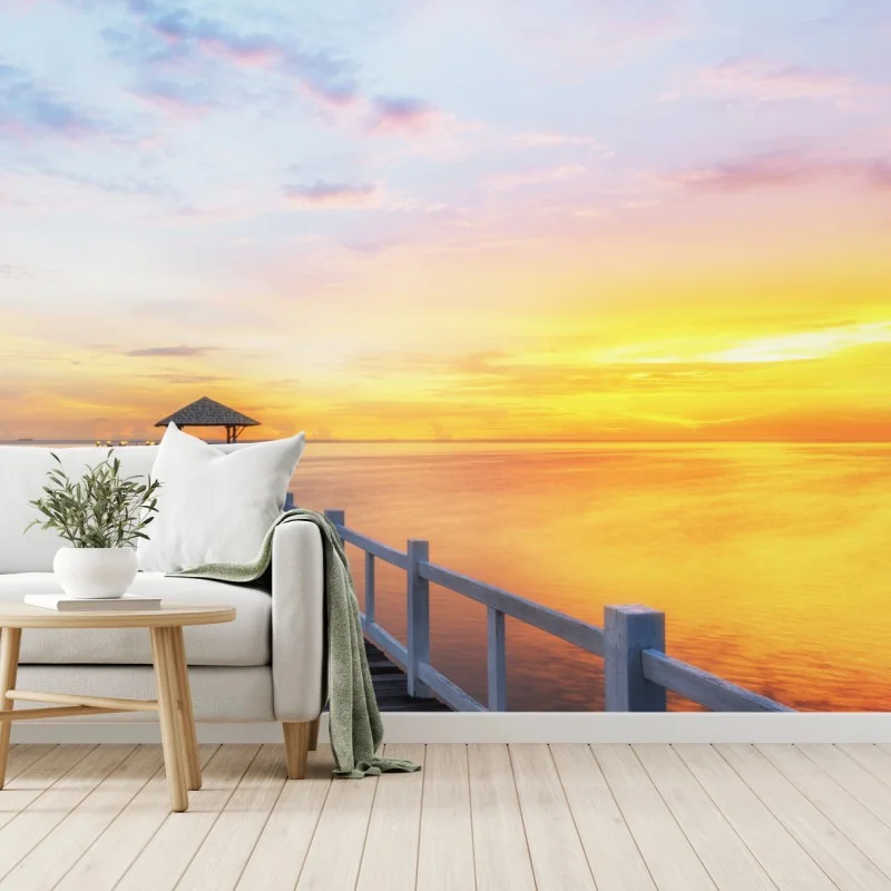 Fototapete hölzerner steg im sonnenaufgang