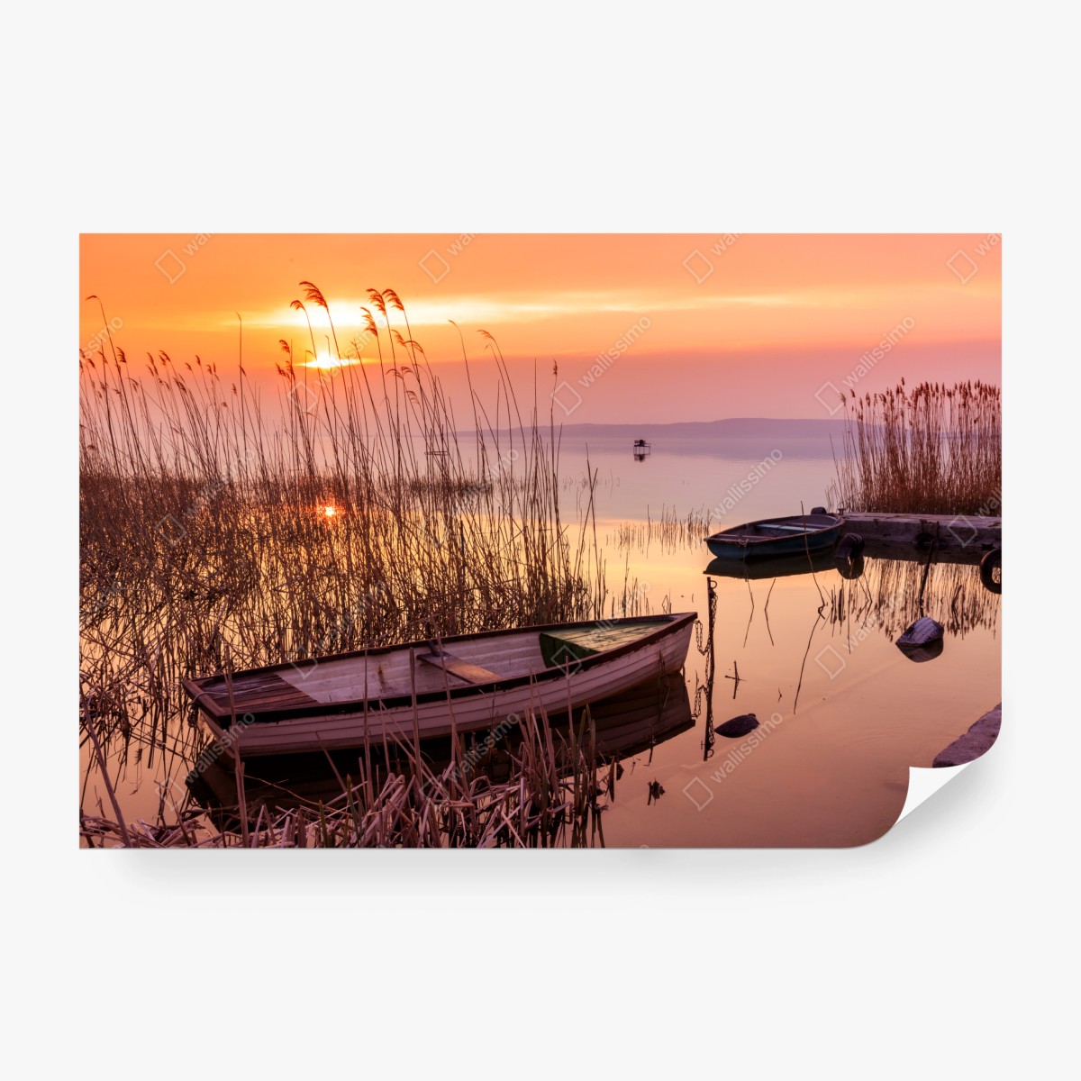 Fototapete sonnenuntergang am see mit vertäuten booten – Wallnifity®